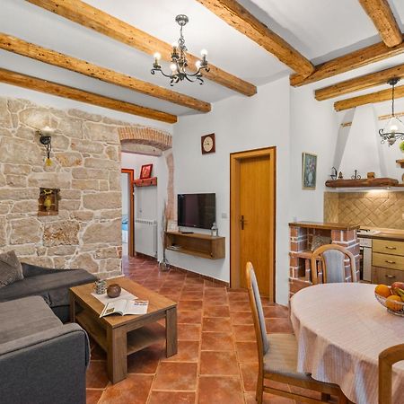 Alba Sanja I Teran Apartman Funtana Kültér fotó